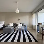 Tilava Autopaikallinen Kolmio Sairaalan Vieressae Apartman