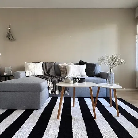 Tilava Autopaikallinen Kolmio Sairaalan Vieressae *