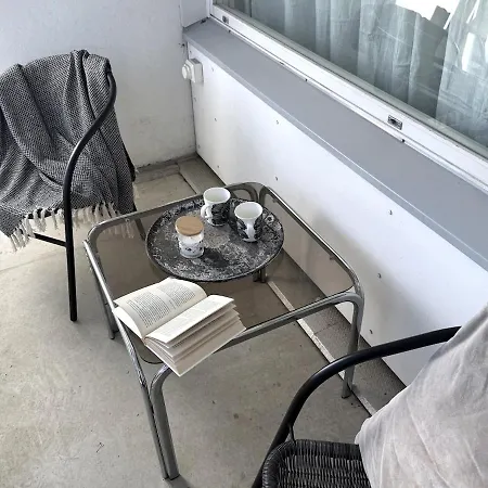 Tilava Autopaikallinen Kolmio Sairaalan Vieressae Όουλου