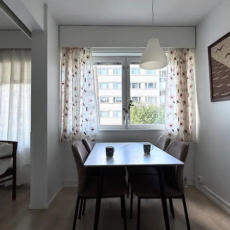 Tilava Autopaikallinen Kolmio Sairaalan Vieressae *