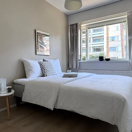 Tilava Autopaikallinen Kolmio Sairaalan Vieressae * Όουλου