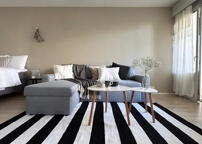 Tilava Autopaikallinen Kolmio Sairaalan Vieressae *